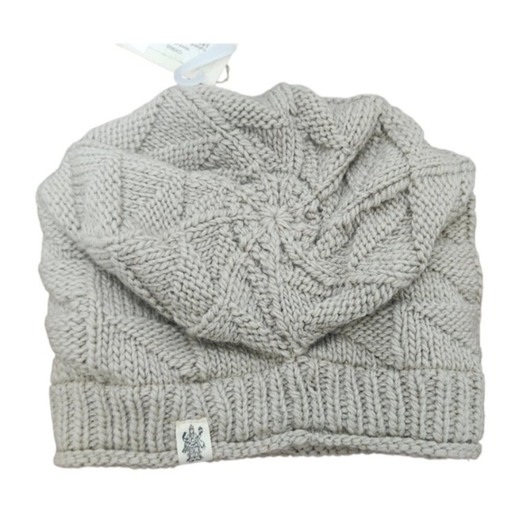 Nirvanna Designs Women’s Gray Merino Wool Knit Beanie Fleece Lined Made in Nepal main image 4